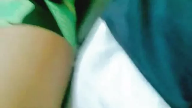 Hot Momma donne une leçon en extraits x amateur anal