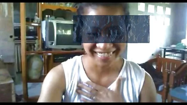 Blonde mignonne vidéo x amateur en streaming sur WebCam