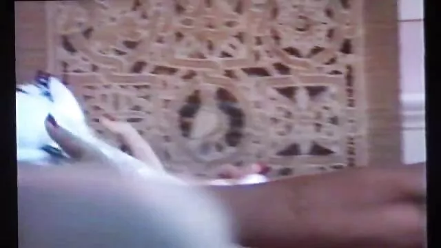 L'infirmière film x français amateurs utilise le masseur de prostate sur lui!