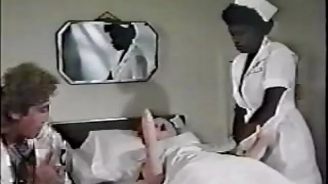 Nina Hartley gangbangée par un gang film x gratuit amateur noir