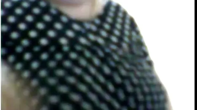 MILF se streaming x amateur gratuit toucher et sucer une bite