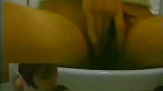 Nadia filme porno amateur Hilton - Branlette avec une branlette espagnole